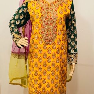 Pakistani/Indian 3pc formal
